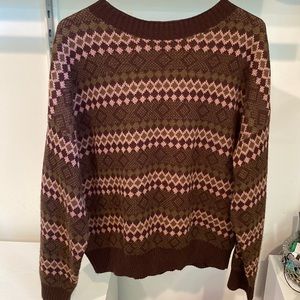 Women’s pull over sweater, argyle pattern